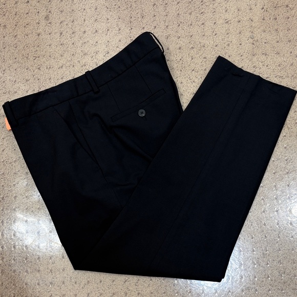 Theory Black Wool Slim-Fit Ankle Trousers Slacks Pants -Size 10 EUC - Picture 8 of 9